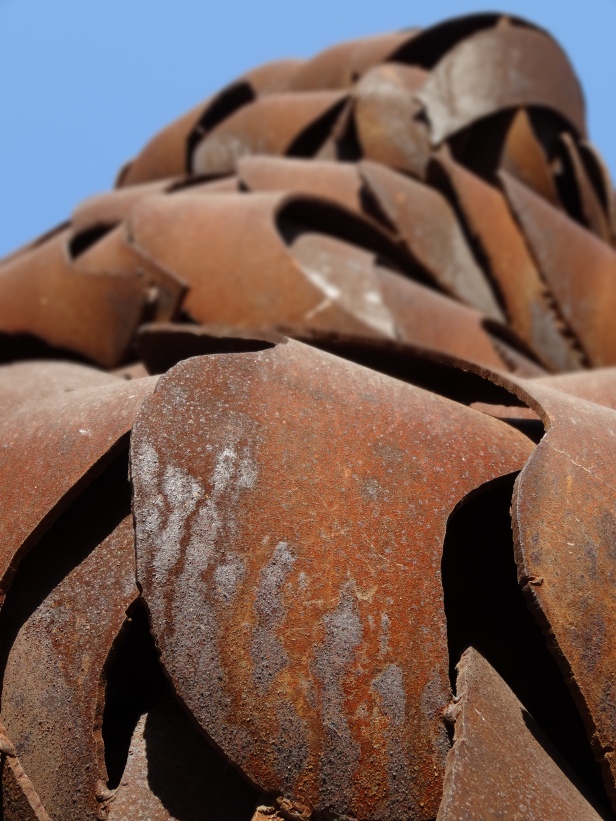 bronze/iron sculpture by Irit Segal, Israel (title, date unknown). Image courtesy Kelise Franclemont.